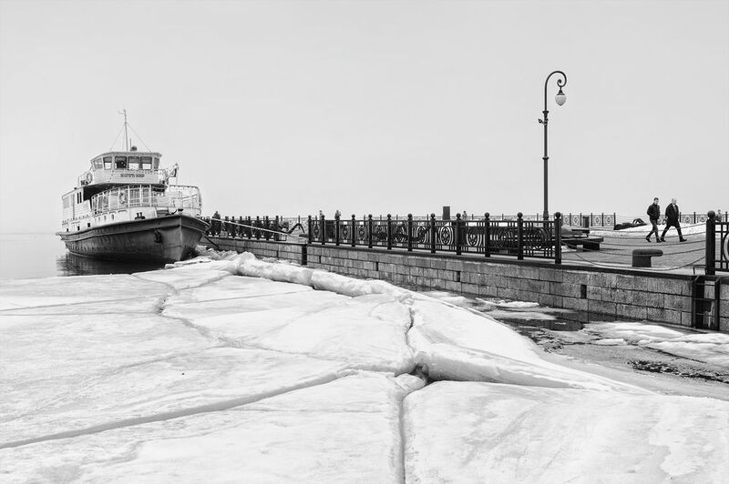 весна, апрель, теплоход, лед, трещины, река, северная, двина, город, архангельск, берег, набережная, льдины, ледоход Перед ледоходомphoto preview