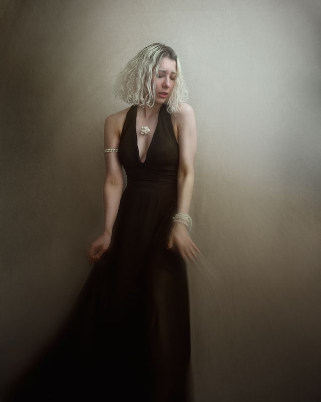 #portrait #fineart #studioshot #dramaticportrait Untitledphoto preview