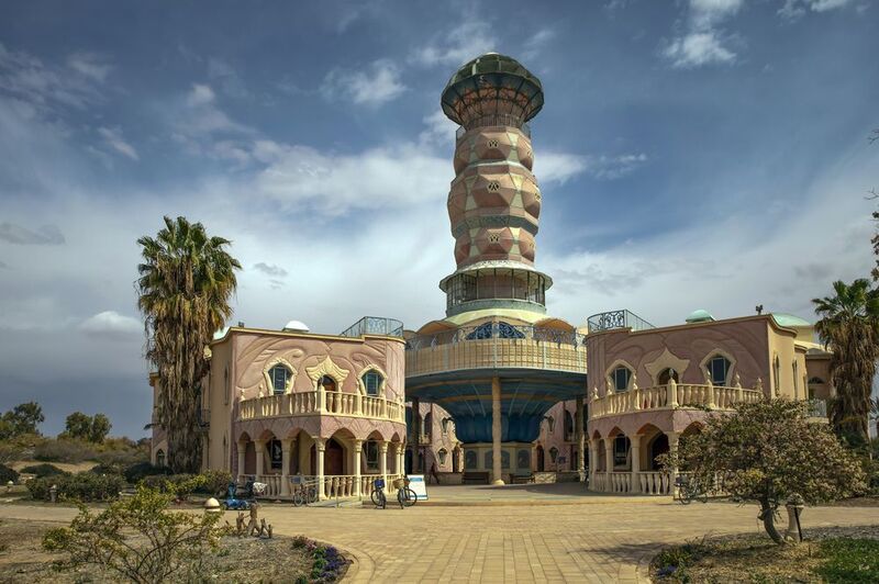 Неот-Смадар и дворец посреди пустыниphoto preview