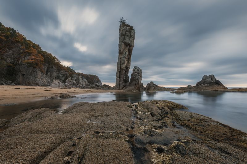 приморье, приморский край, бухта тачингоуза, лазовский заповедник Кекур Самурайphoto preview