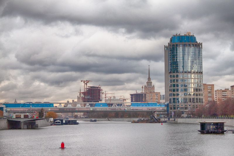 Прогулка возле Москва сити. фото превью