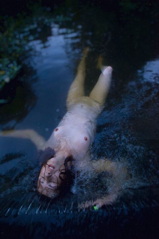 Blue eyesphoto preview