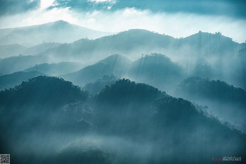quanphoto, landscape, morning, sunlight, rays, mountains, valley, plateau, highland, vietnam Mountains SunRaysphoto preview