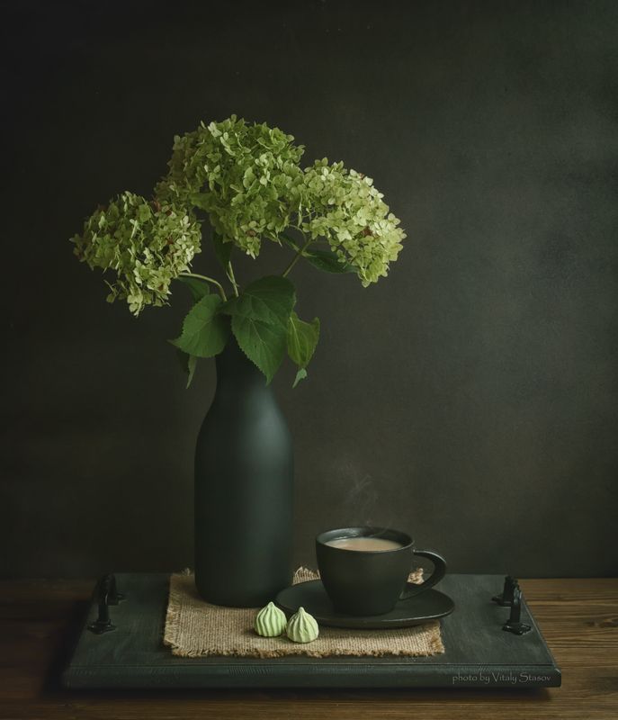 цветы, кофе, натюрморт, напиток, аромат, вкусно, flowers, coffee, still life, drink, aroma, delicious, bouquet , flowers, чашка на столе, цветы Чашка кофе с молоком и цветыphoto preview