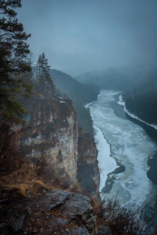 лес, урал, туман, весна, скалы, река, лед, Туманная веснаphoto preview