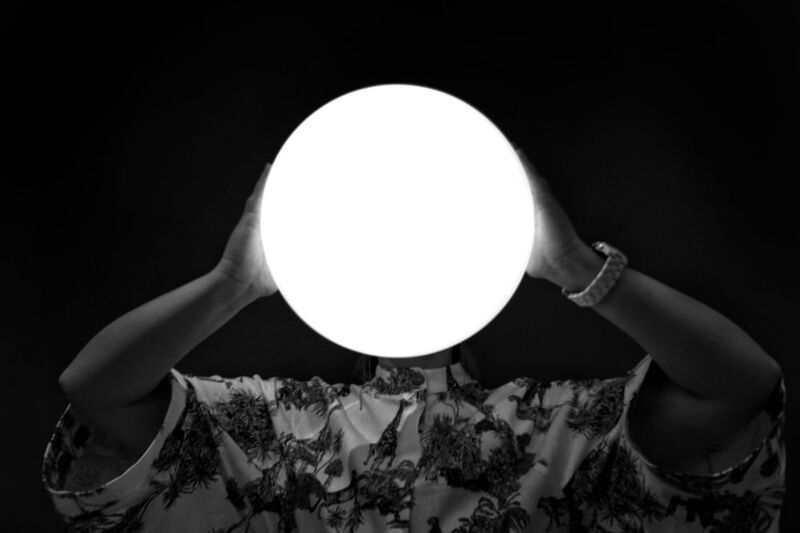 Свет, голова, тьма Светлая голова фото превью