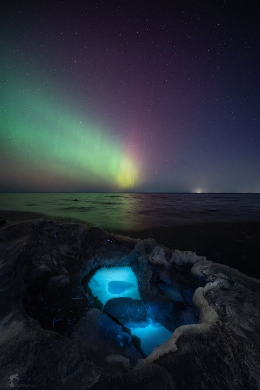 ультрафиолетовый пейзаж, уф-фото Сияющие льды Ладогиphoto preview