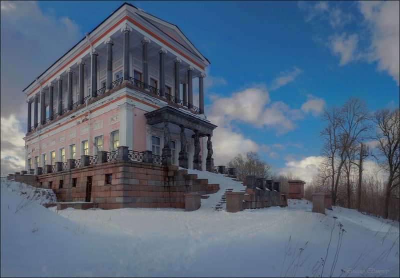 Стареет за дворцом дворецphoto preview