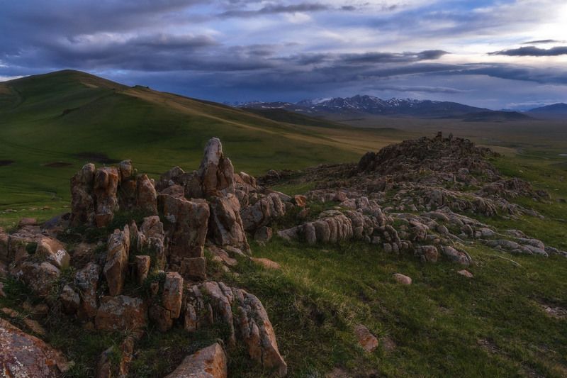 Каменные россыпи Сон-Куляphoto preview