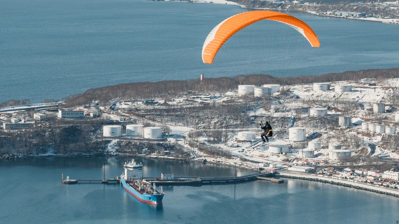 авача, камчатка, параплан, в полёте, парашют, пейзаж, спорт Над Авачейphoto preview
