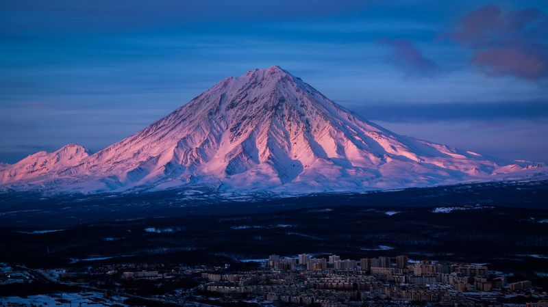 петропавловск-камчатский, камчатка, путешествие, январь, вулкан, солнце, город Корякский вулкан в закатном солнце.photo preview