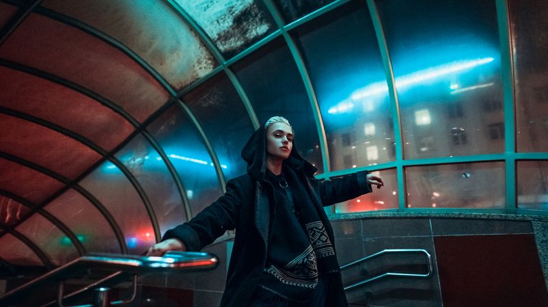 девушка, переход, неон, 80е, carpenter, фантастика, синий, красный, холодный Переходphoto preview