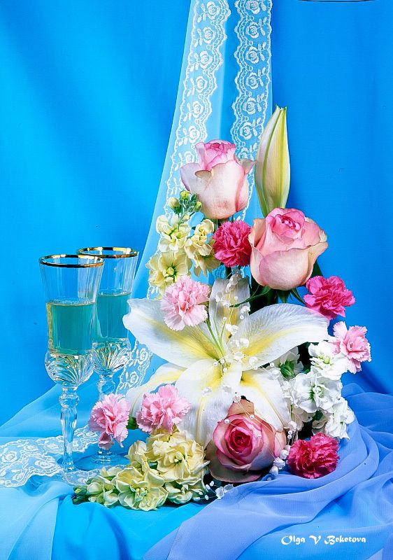 натюрморт, цветы, бокалы Свадебная композицияphoto preview