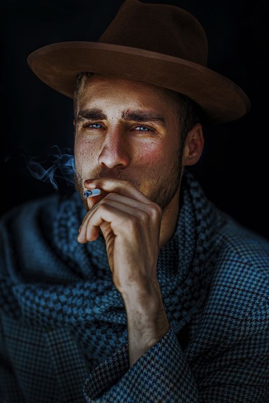 male portrait, shades, face,daylight, hat, details, colors,мужчина, , шляпа, контраст, мужской портрет, высокая текстура photo preview