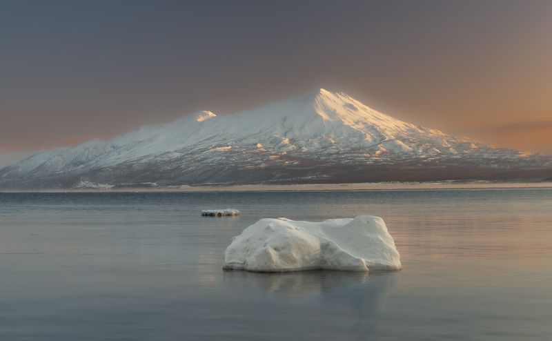 Итуруп. Вулкан Богдана Хмельницкогоphoto preview