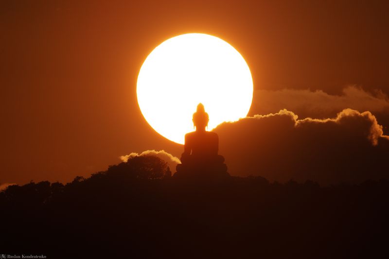 статуя большого будды, пхукет, прострел, закат Статуя Большого Будды на Пхукете на закатеphoto preview
