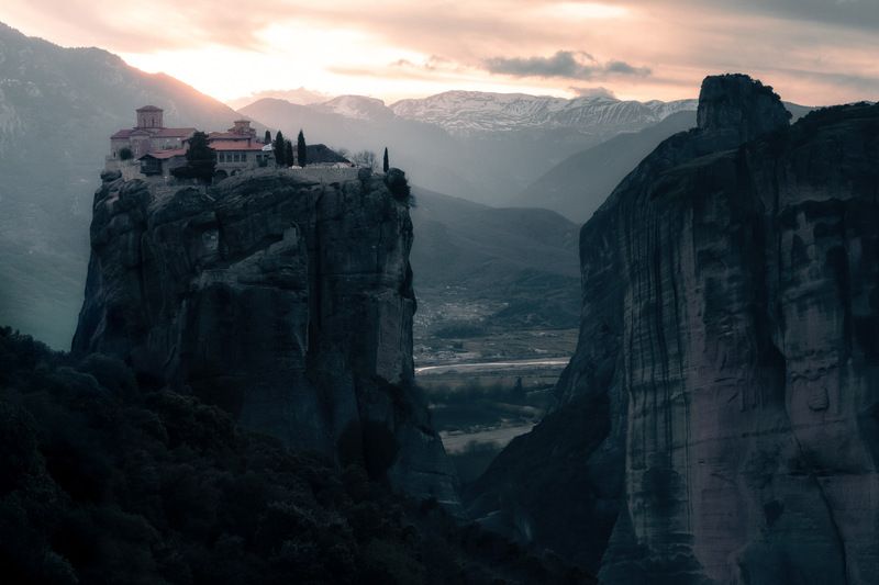 Монастырь Св. Троица в Метеорах.photo preview