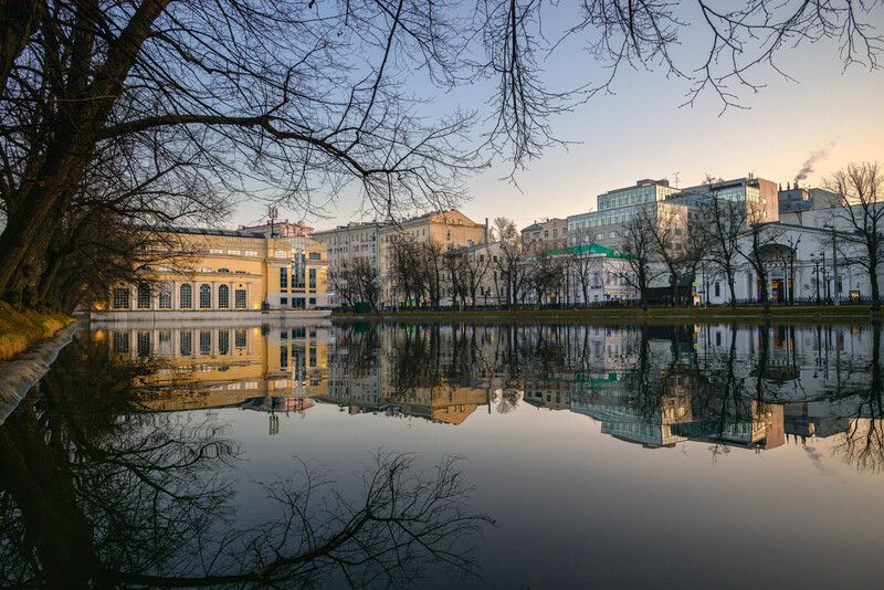 москва, город, утро Утро на Чистых прудах в Москвеphoto preview