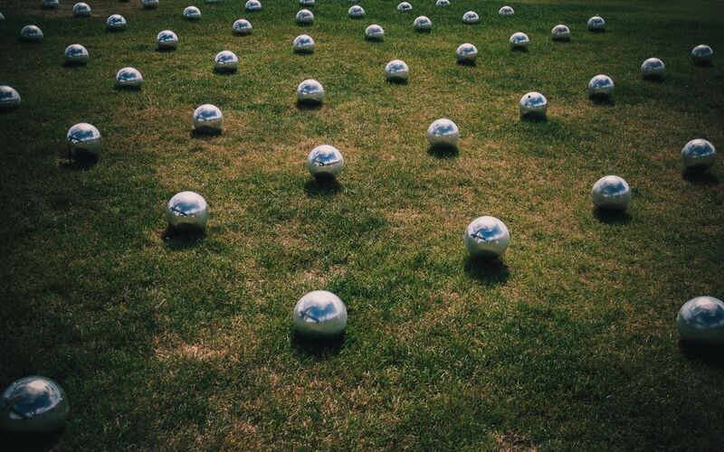 жемчужина, жемчужины, трава, газон, шары, шар жемчуг фото превью