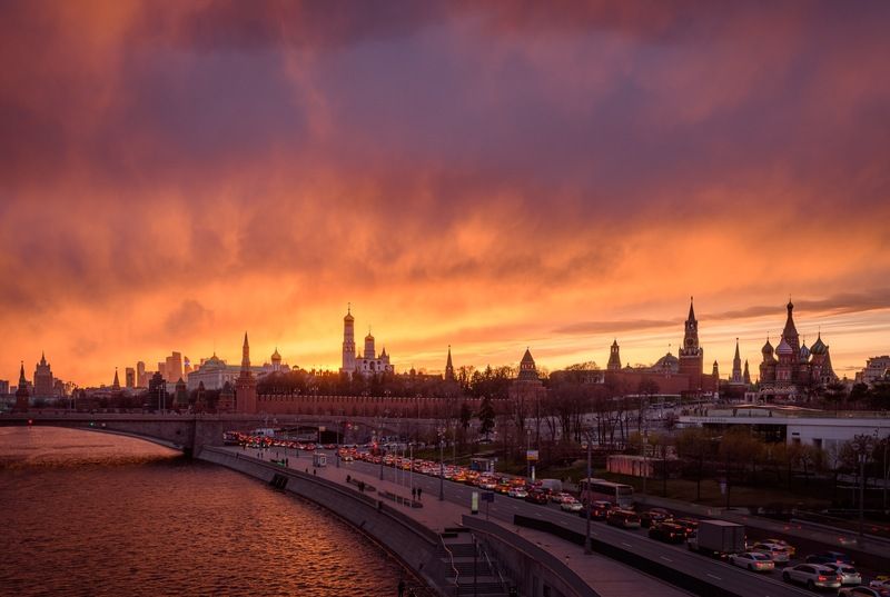 Закат над Кремлем 04.04.25photo preview