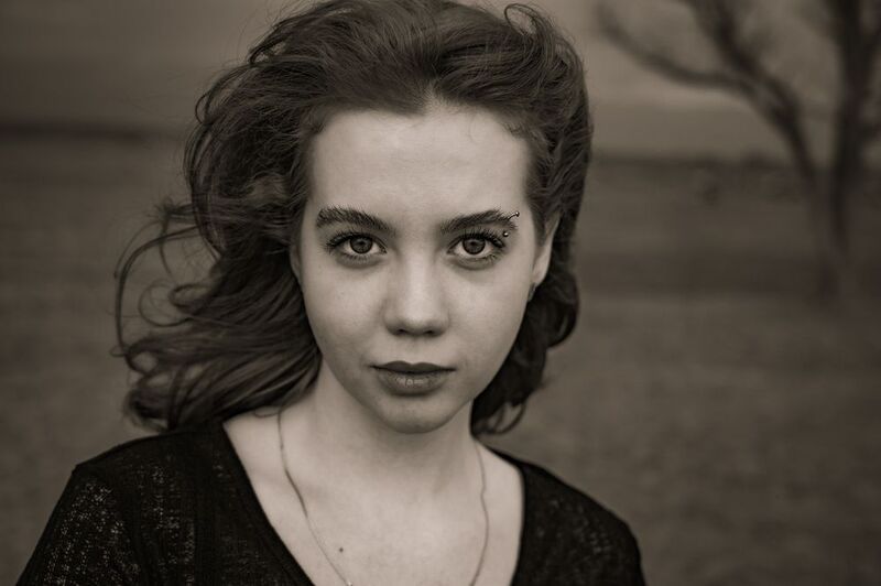 чб, черно-белое, девушка, модель, взгляд, глаза, сепия, лицо ПОРТРЕТphoto preview
