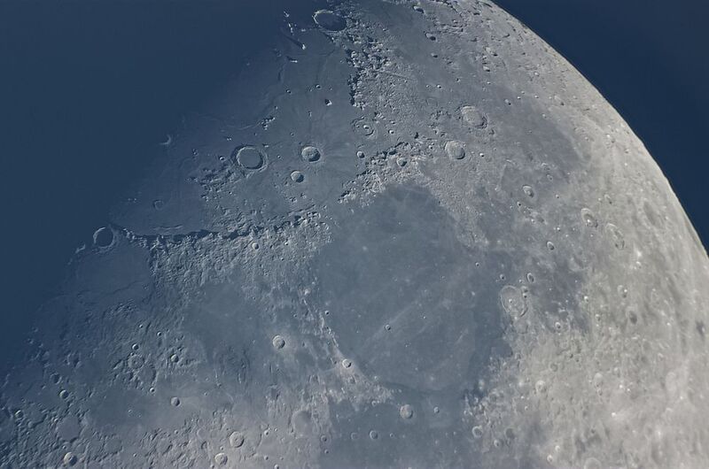 луна Дневная Лунаphoto preview