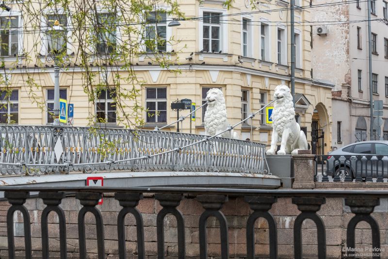 город, санкт-петербург, львиный мост, канал грибоедова, стрит фото, уличная фотография, streetphoto,репортаж, художницы, весенний петербург Весенний пленэр у Львиного моста.photo preview
