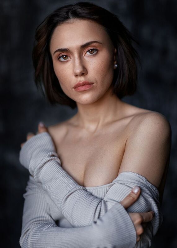 портрет девушка студия красота взгляд ***photo preview