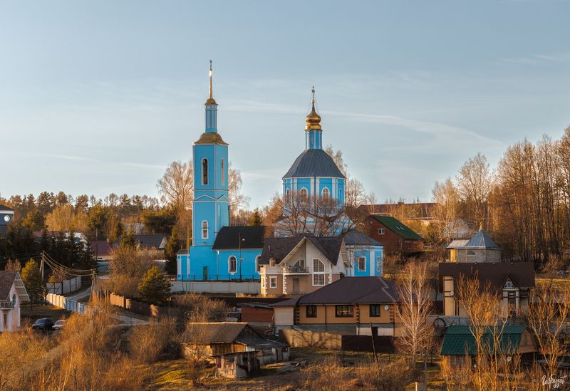 Интерьер церкови Казанской иконы Божией Матери в Савиноphoto preview