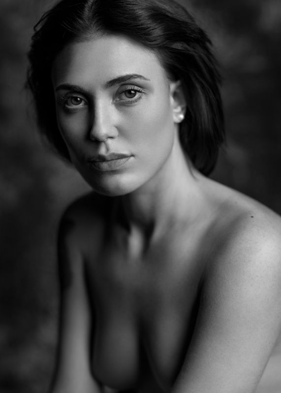 девушка взгляд тело красиво чб ***photo preview