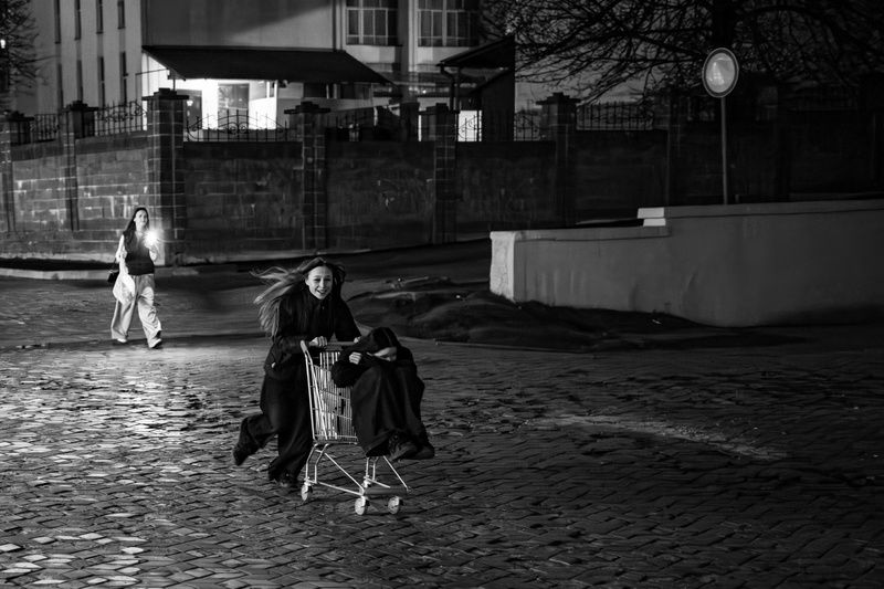 Ночные гонщицыphoto preview