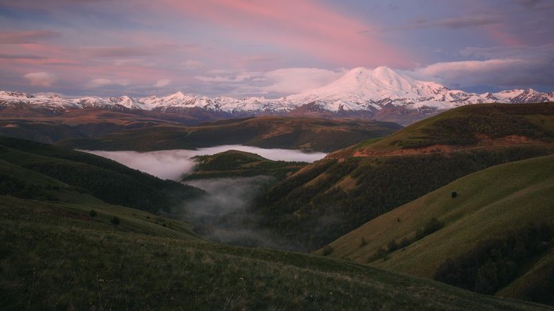 mountain, nature, outdoors, landscape, grass, meadow, snow, cloud, sky, summer, green, sunset, blue, pink, red,caucasus, elbrus, природа, пейзаж, кавказ, эльбрус, небо, закат, горы Объятия сумерекphoto preview