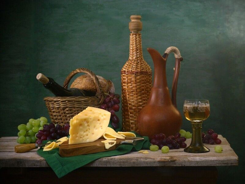 С вином и сыромphoto preview