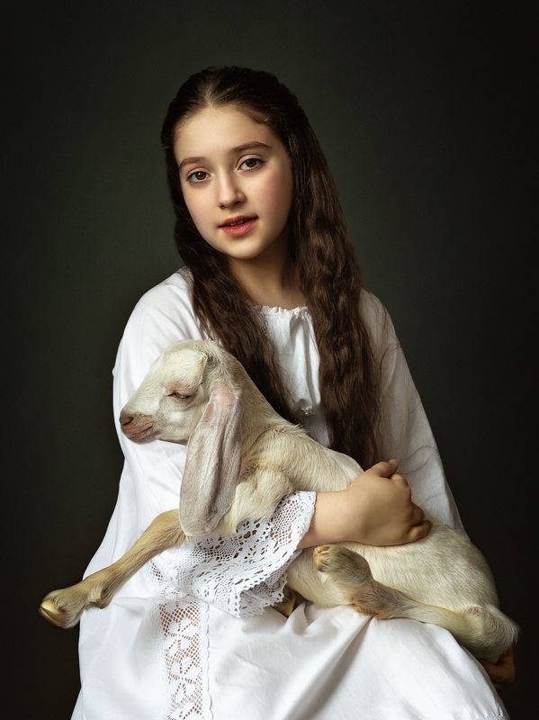 девочка с козочкой Утренниphoto preview