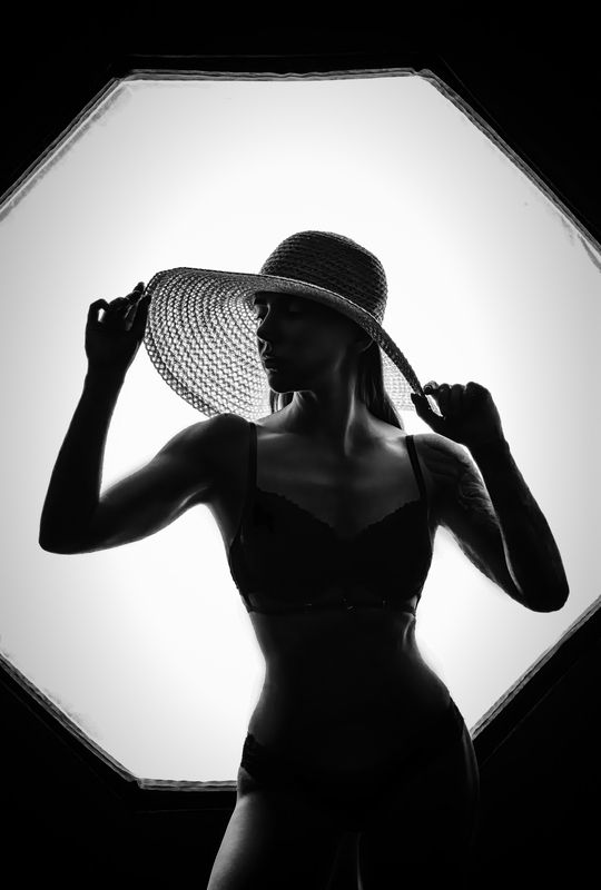 Нежный контур фото превью