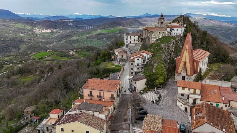 Duronia 2 in Molise, Italyphoto preview