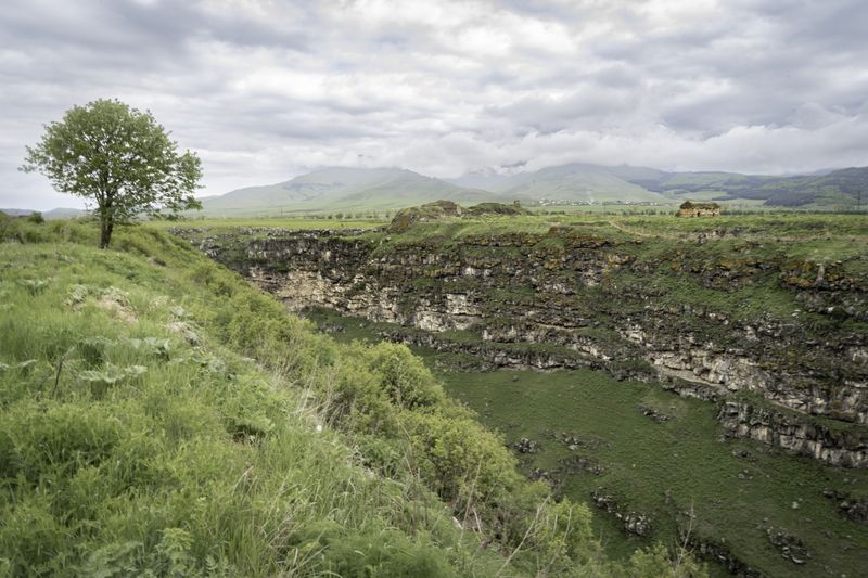 Армения, Лорийская область, город-крепость Лори-Берд Пейзажи Арменииphoto preview