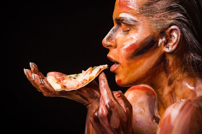 Tableau Vivant, Боди Арт, Девушка с пицей, Живые картины Tableau Vivantphoto preview