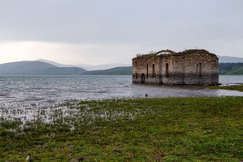 Abandonedphoto preview