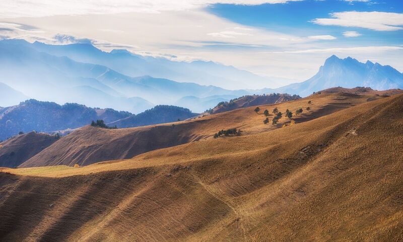 холмы горы дымка осень облака безмятежность Горный пейзажphoto preview