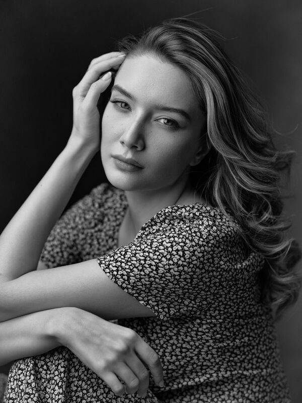 navid mousavi Velyaphoto preview