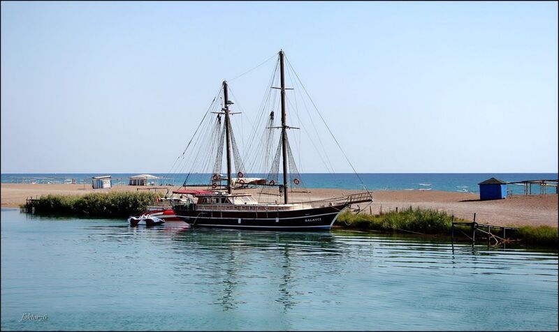 средиземное море, река, манавгат, турция, сиде, море, яхта Гэлайсиphoto preview