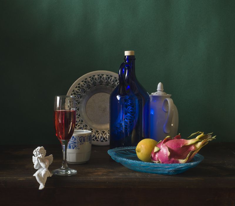 С экзотическим фруктом.photo preview