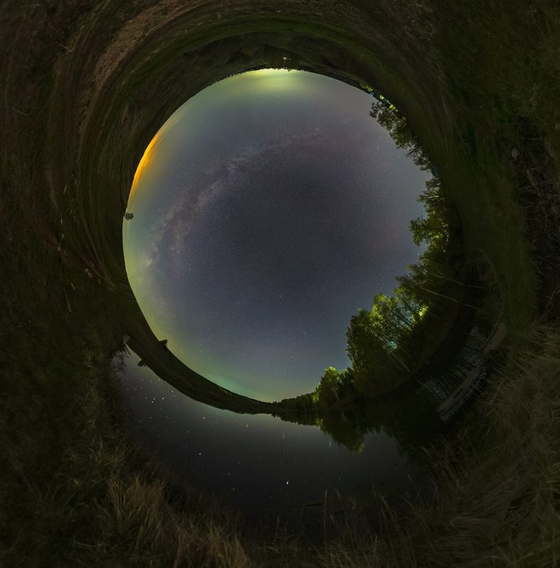 Сферическая панорама звёздного неба с озеромphoto preview