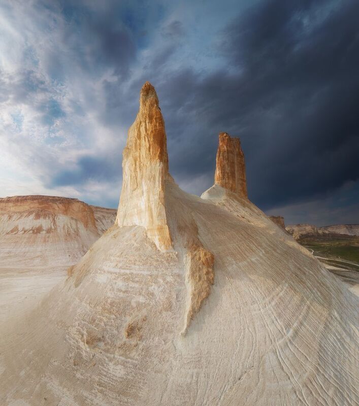 Шторм над клыками Бозжыры. Мангыстау, Казахстанphoto preview