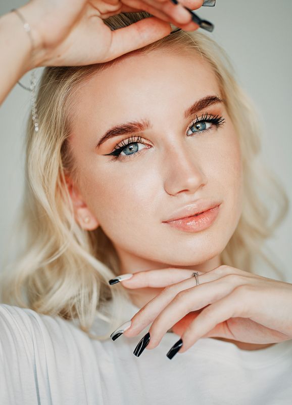 Аня фото превью