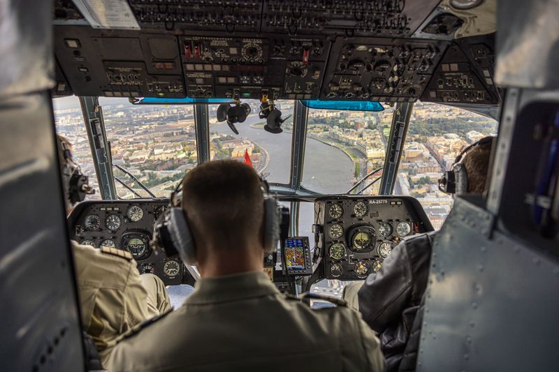 Нам сверху видно всёphoto preview