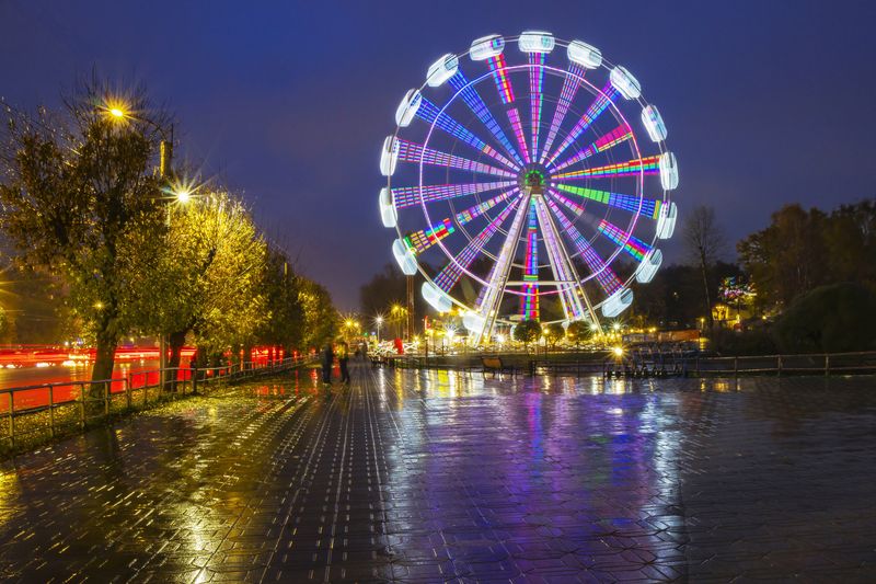 Киров, город,  Город зажигает огниphoto preview