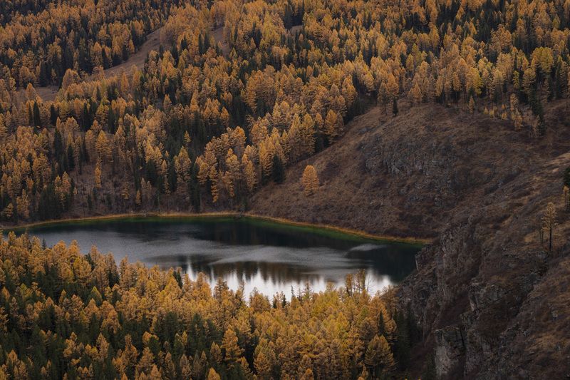 Алтай,озеро, горы, лес, Уч-Кёль Верхнее озеро Уч-Кёль Алтайphoto preview