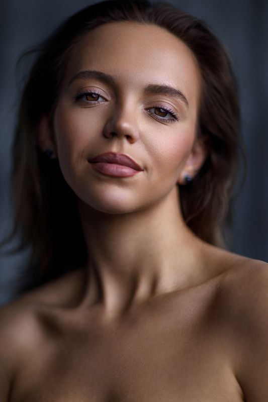 портрет девушка студия красота взгляд Кристинаphoto preview